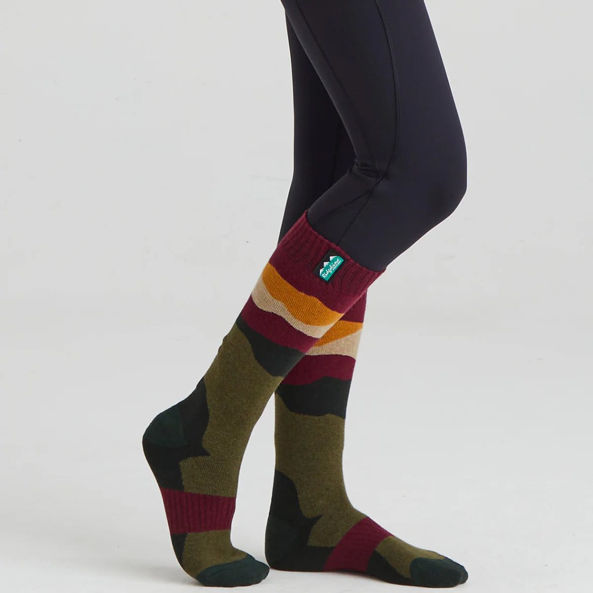 MERINO_WOOL_SOCKS_FULL_LENGTH_BERRY_STRIPE_012-SC_1200px_jpg.webp