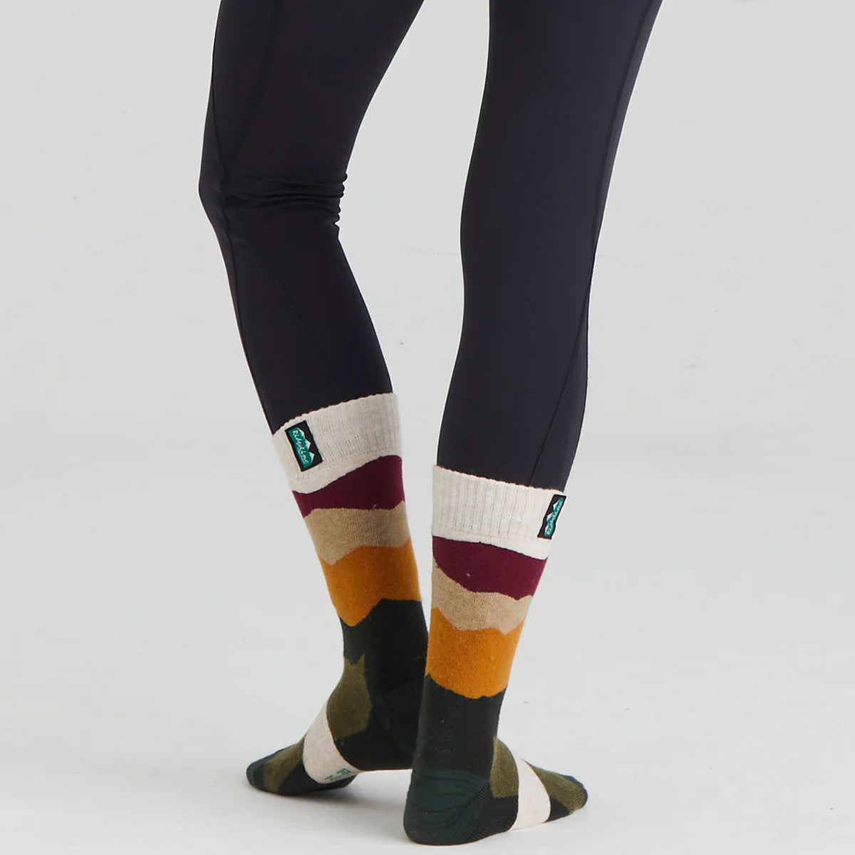 MERINO_WOOL_SOCKS_MID_LENGTH_BERRY_STRIPE_014_BC_1200px_jpg.webp